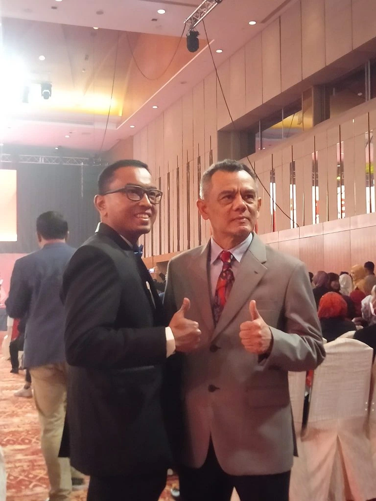 Gambar paling mahal bersama Tuan Azizi Ali, Inspirasi ARN Public Gold