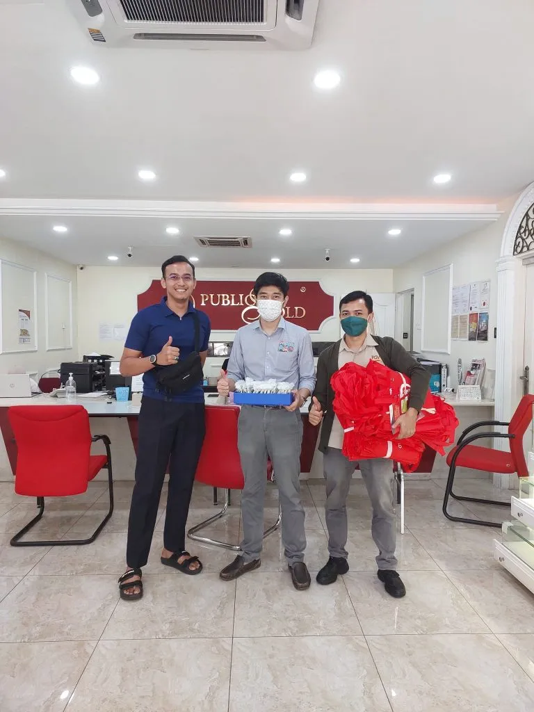 144 keping 1/2 dinar sebagai hadiah korporat