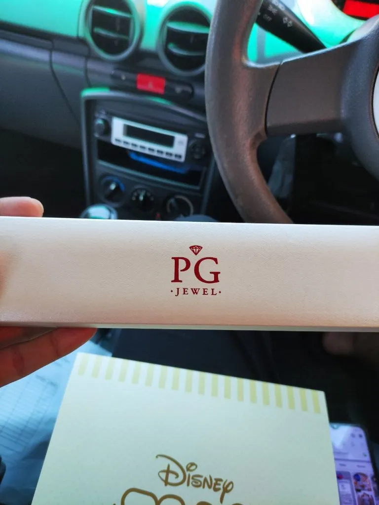 Hadiah Barang Kemas untuk Ibu