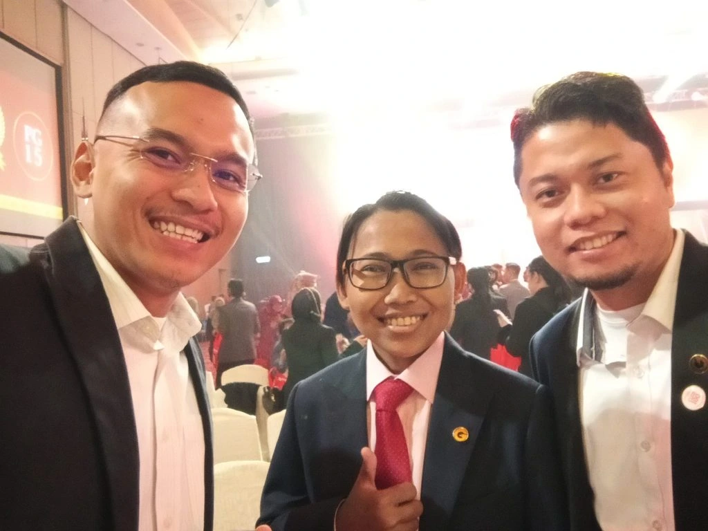 Gambar kenangan bersama Allahyarham Tuan Abdul Rahman dan Tuan Hafiz Ismail