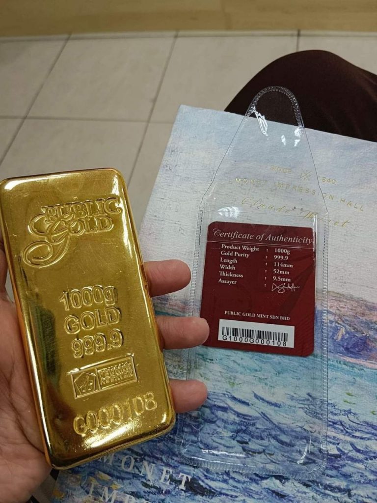 1 kilo yang dijual oleh Public Gold. Ada sijil ketulenan yang disahkan oleh Assayer emas bertauliah.